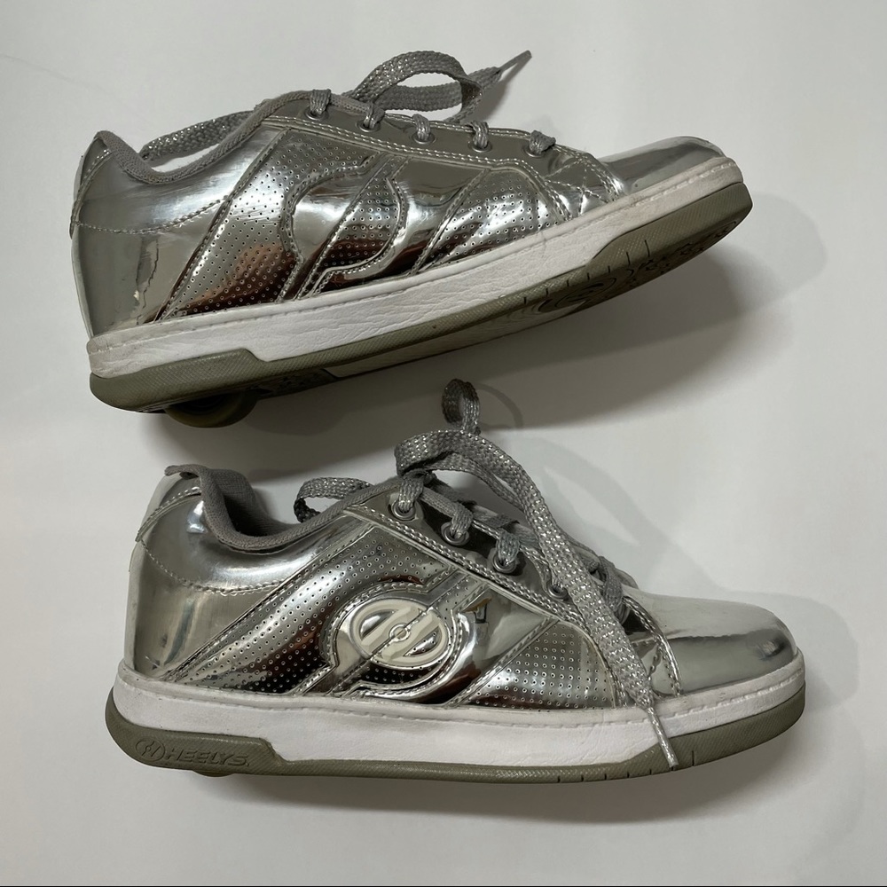 Heelys skate shoe size 8 European 39